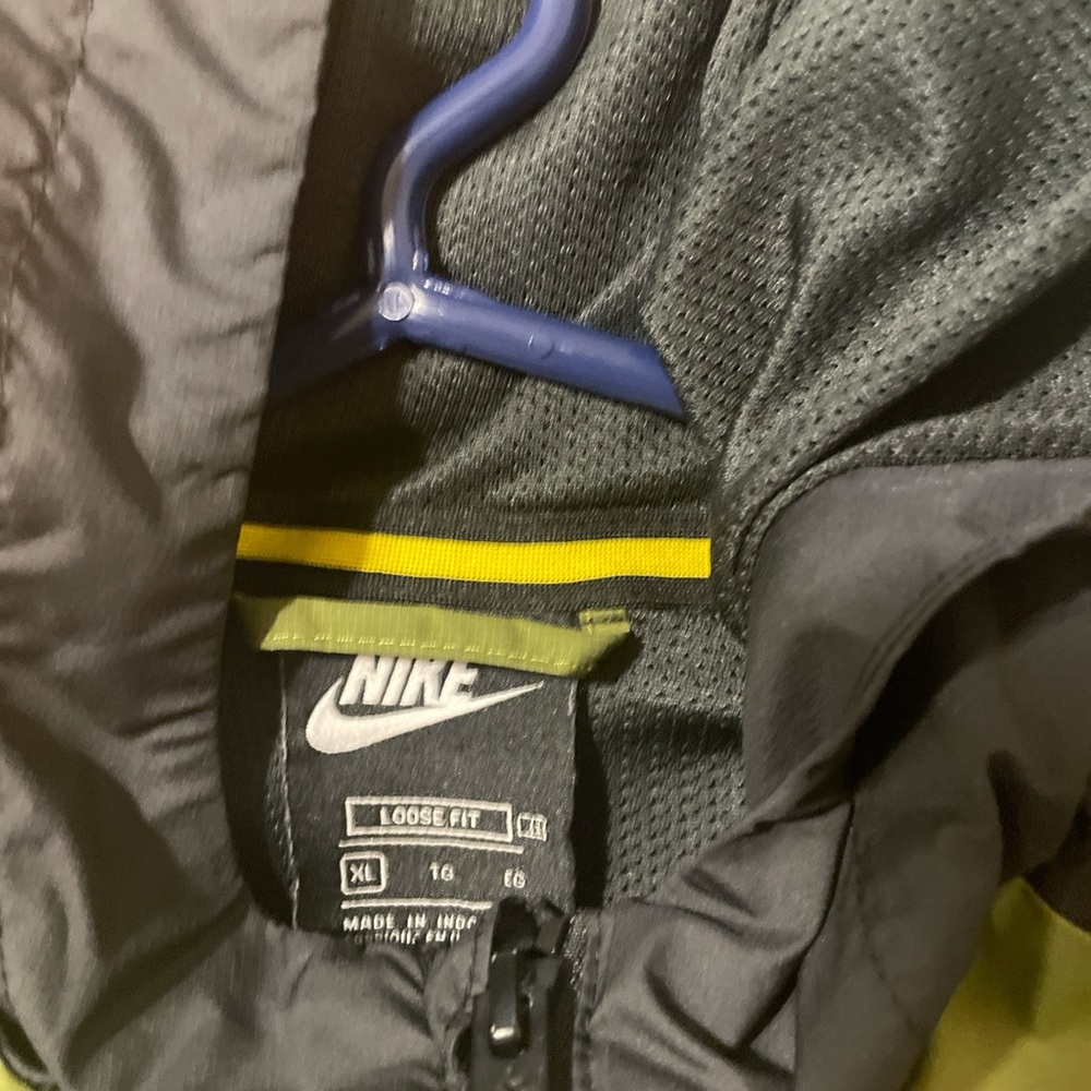Nike windbreaker